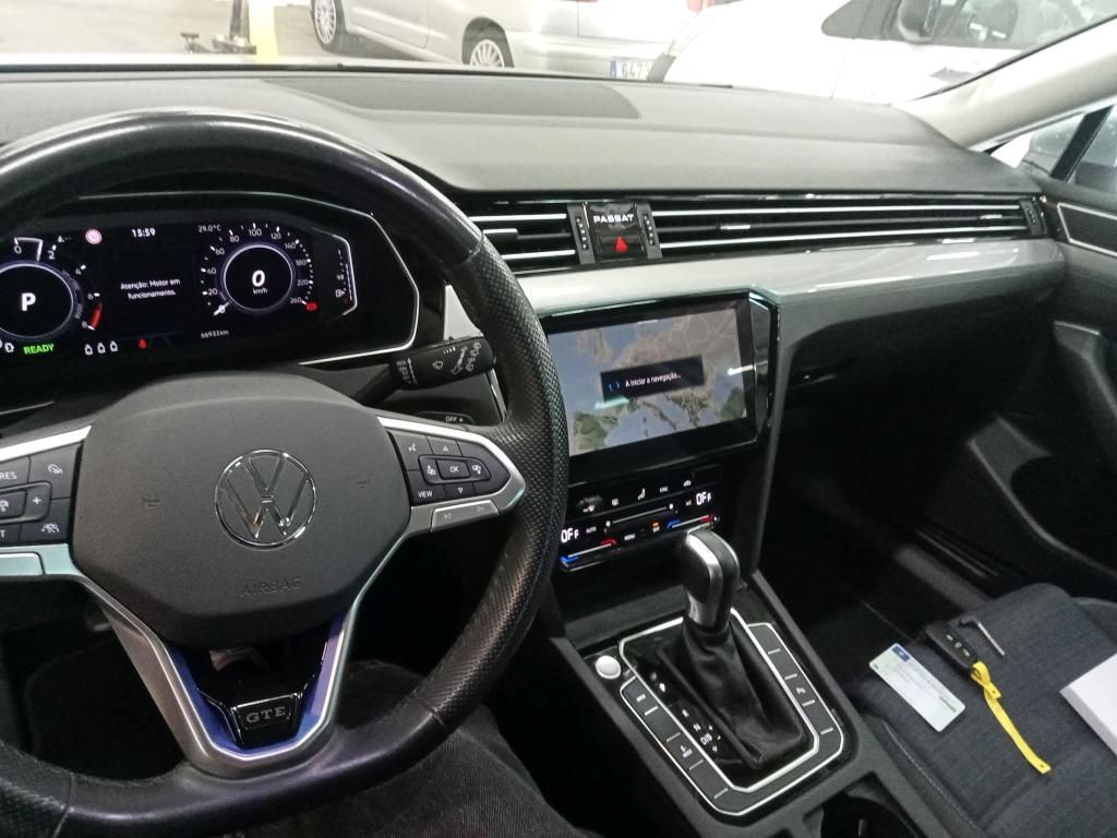 volkswagen-passat-variant-2022-hibrido-a-gasolina-1395cc