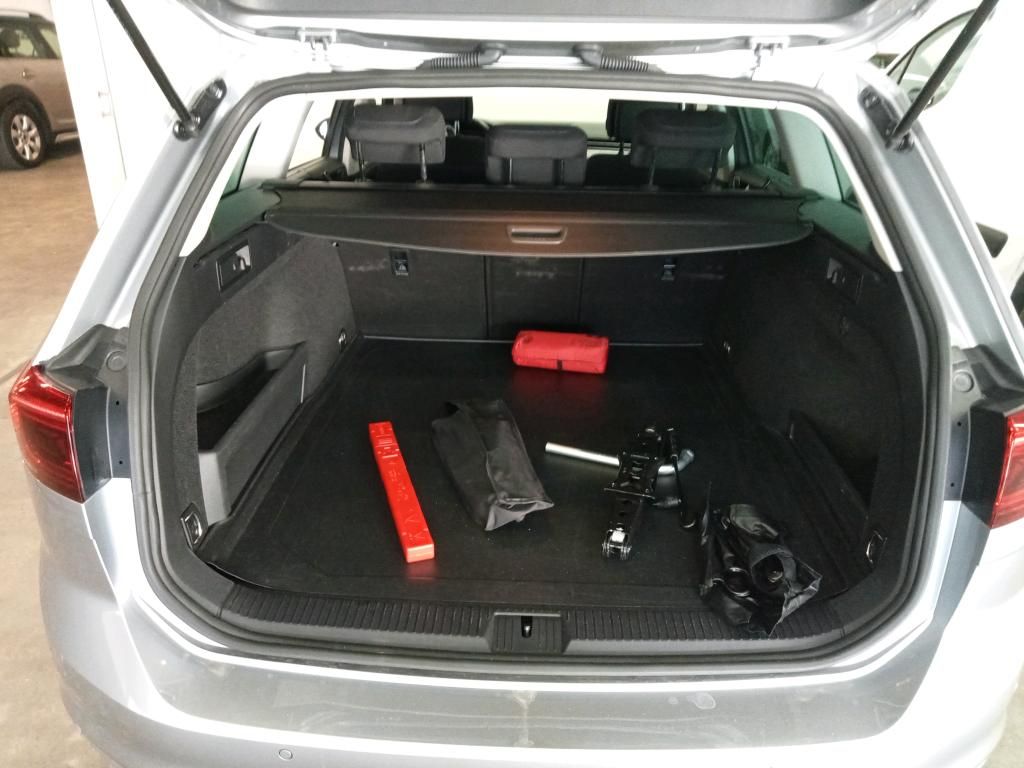 volkswagen-passat-variant-2022-hibrido-a-gasolina-1395cc