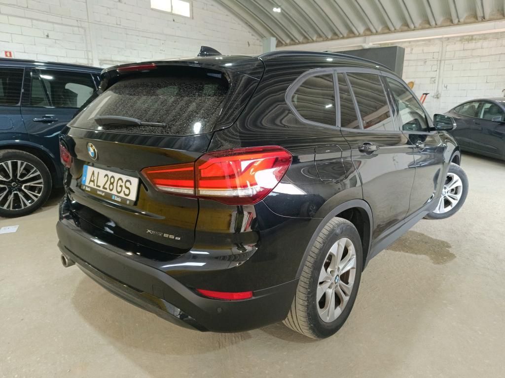 bmw-x1-2021-hibrido-a-gasolina-1499cc