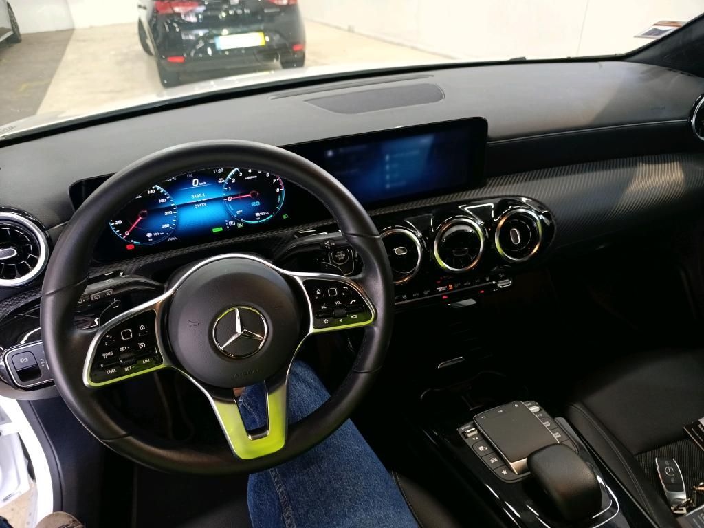 mercedes-benz-classe-a-2022-hibrido-a-gasolina-1332cc