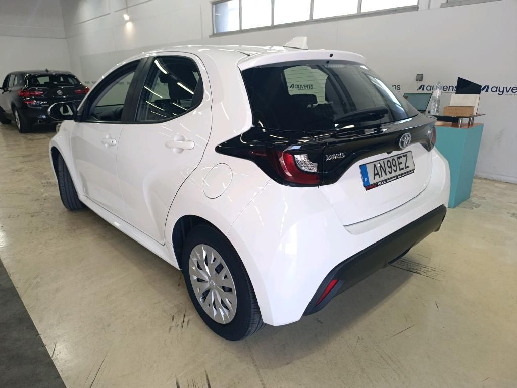toyota-yaris-2021-hibrido-a-gasolina-1490cc