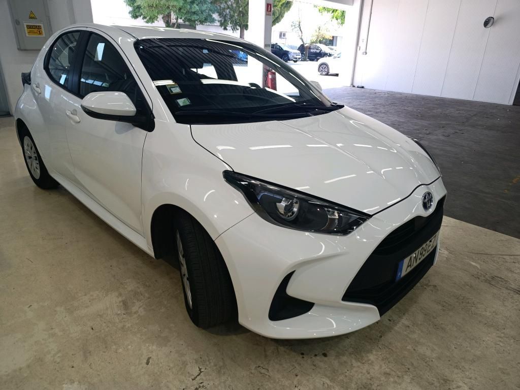 toyota-yaris-2021-hibrido-a-gasolina-1490cc