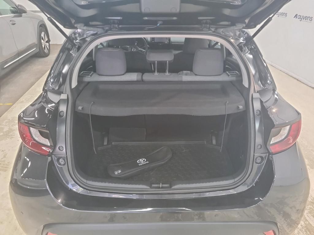 toyota-yaris-2023-hibrido-a-gasolina-1490cc