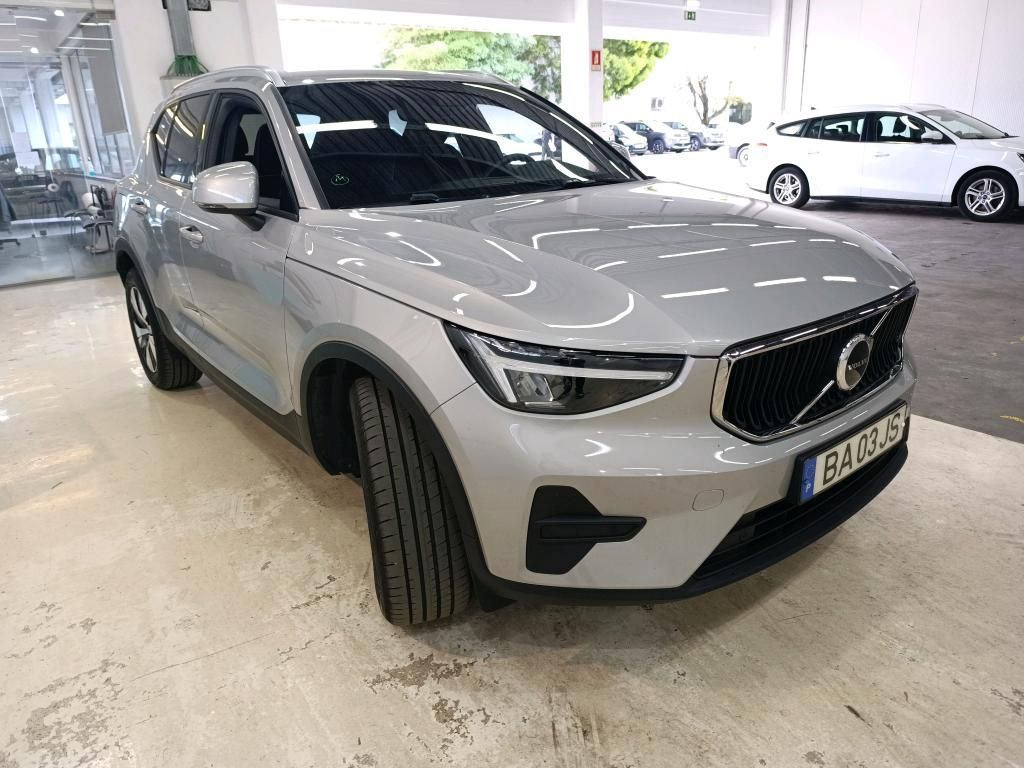 volvo-xc40-2023-gasolina-1477cc