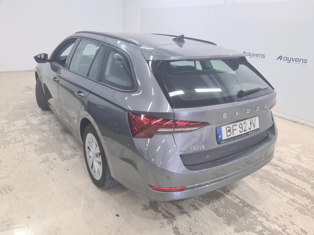skoda-octavia-break-2023-hibrido-a-gasolina-1395cc