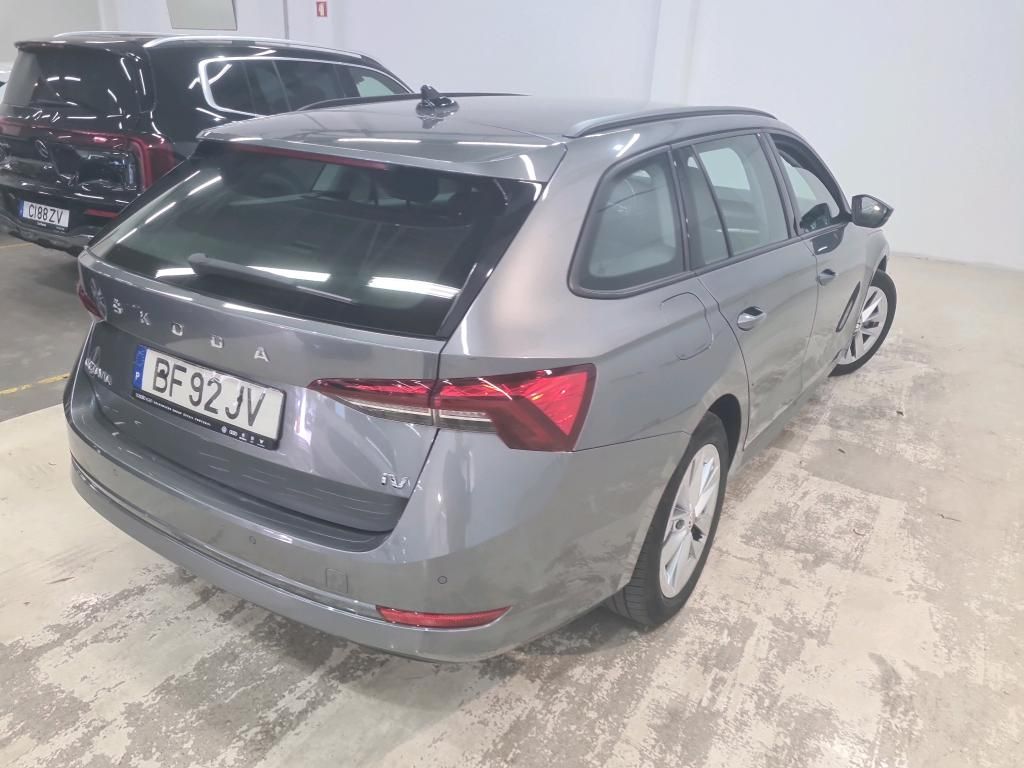 skoda-octavia-break-2023-hibrido-a-gasolina-1395cc