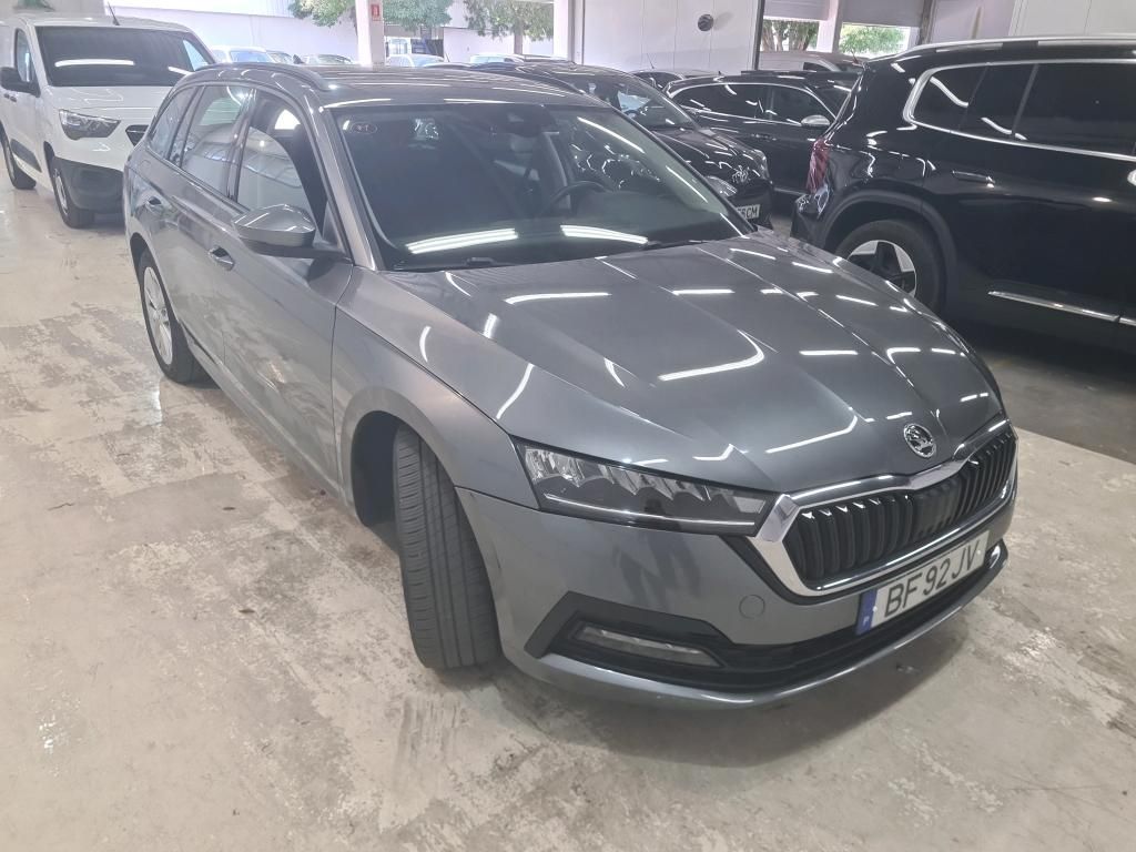 skoda-octavia-break-2023-hibrido-a-gasolina-1395cc