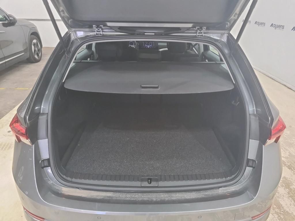 skoda-octavia-break-2023-hibrido-a-gasolina-1395cc