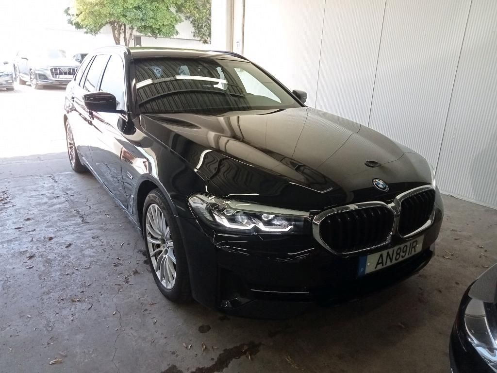bmw-serie-5-2022-hibrido-a-gasolina-1998cc