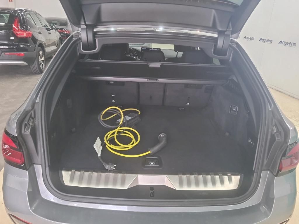bmw-serie-5-2022-hibrido-a-gasolina-1998cc