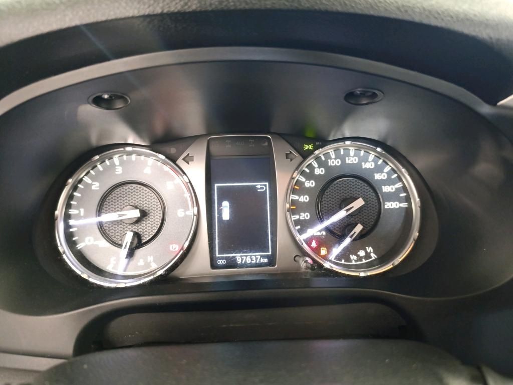 toyota-hilux-2023-diesel-2393cc