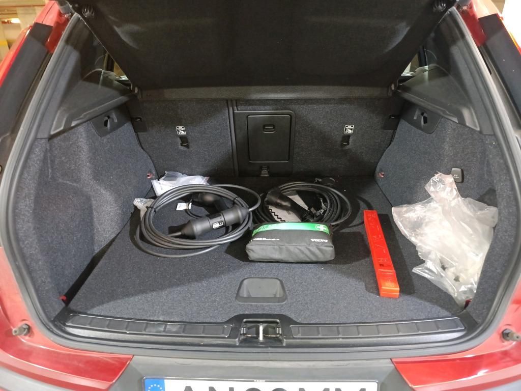 volvo-xc40-2022-hibrido-a-gasolina-1477cc