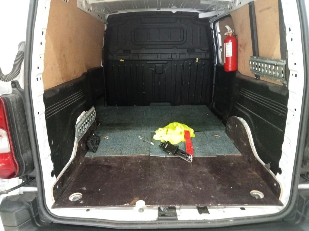 opel-combo-2022-diesel-1499cc