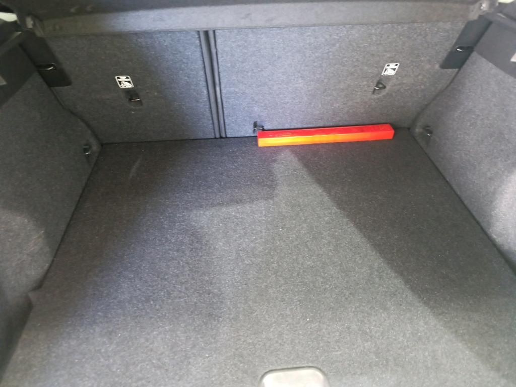 volvo-xc40-2023-hibrido-a-gasolina-1477cc