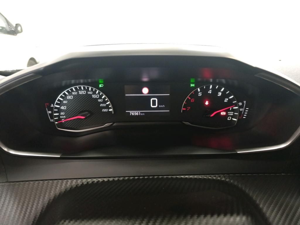 peugeot-2008-2022-gasolina-1199cc