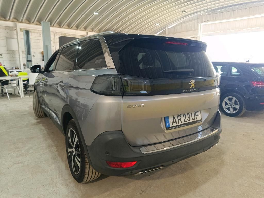 peugeot-5008-2022-diesel-1499cc