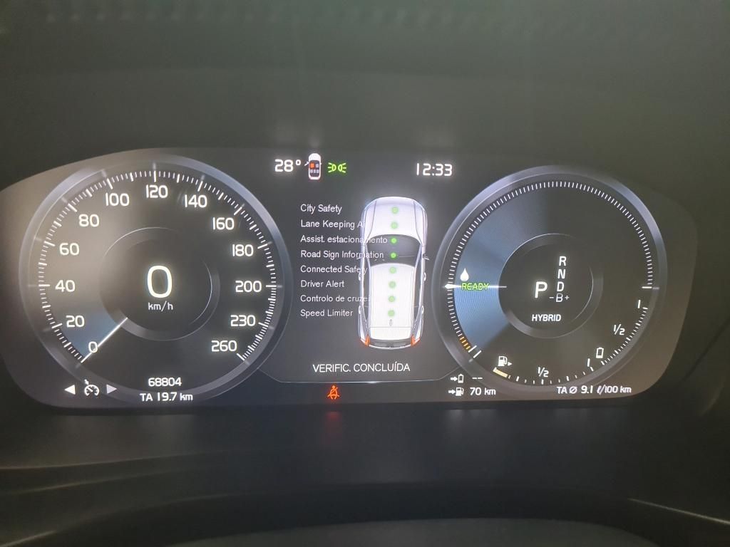 volvo-xc40-2022-hibrido-a-gasolina-1477cc