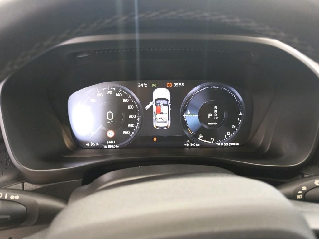 volvo-xc40-2023-hibrido-a-gasolina-1477cc