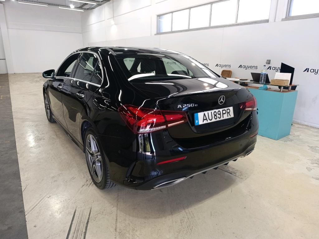mercedes-benz-classe-a-2022-hibrido-a-gasolina-1332cc