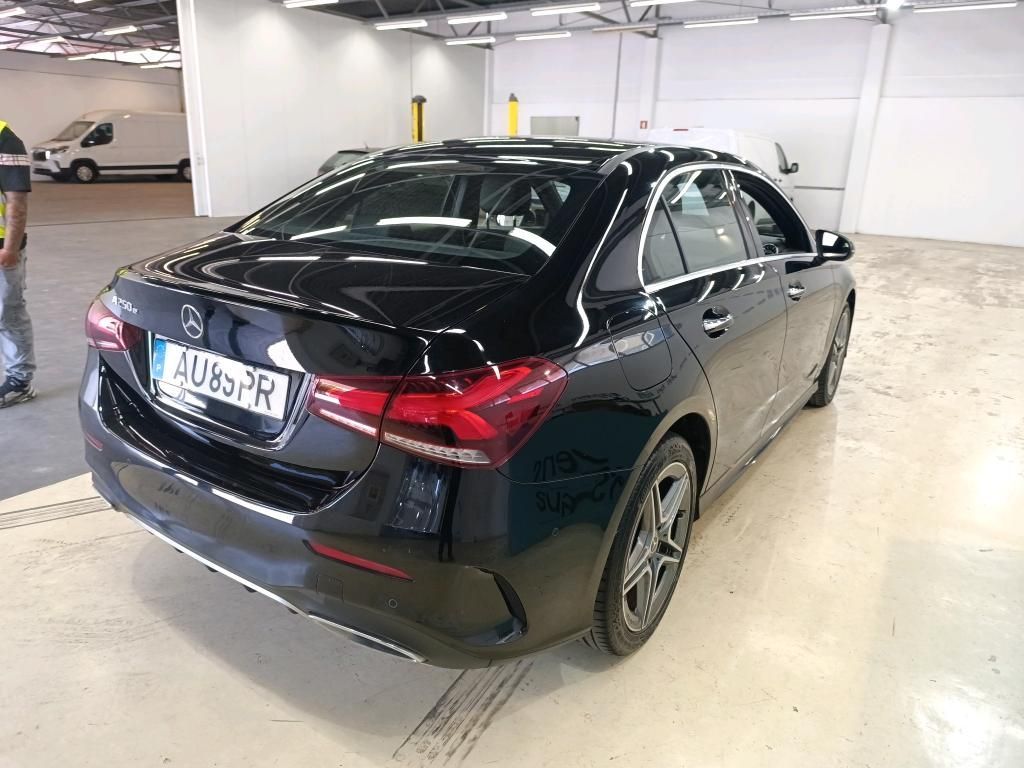 mercedes-benz-classe-a-2022-hibrido-a-gasolina-1332cc