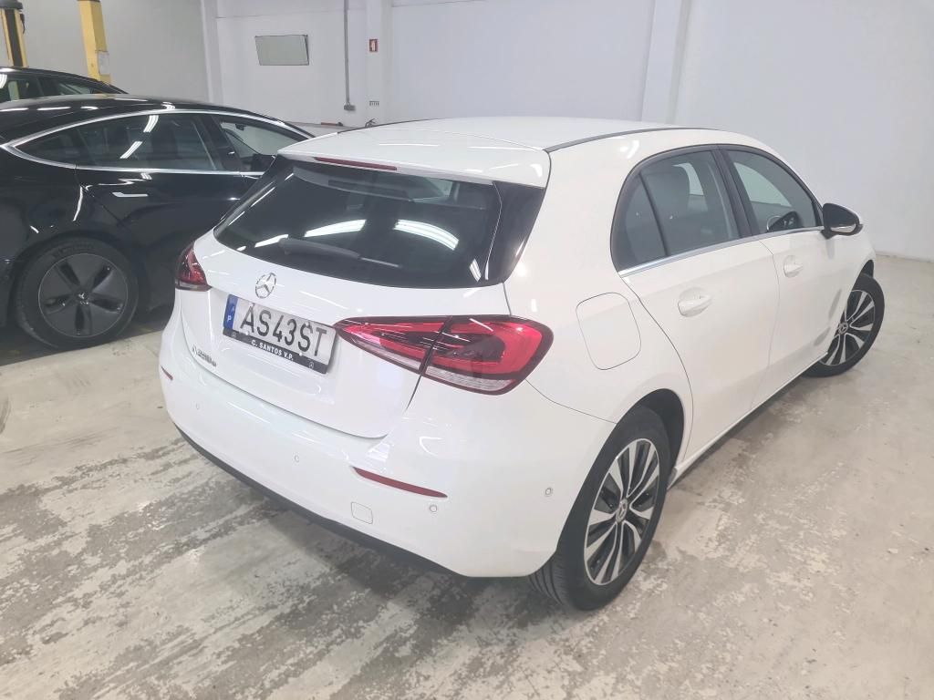 mercedes-benz-classe-a-2022-hibrido-a-gasolina-1332cc