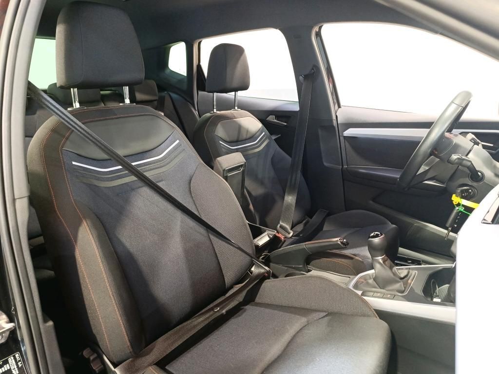 seat-arona-2023-gasolina-999cc