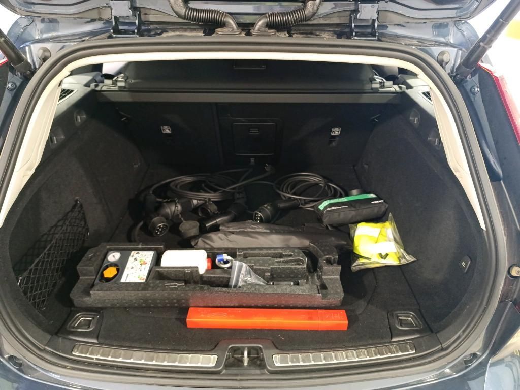 volvo-v60-2022-hibrido-a-gasolina-1969cc