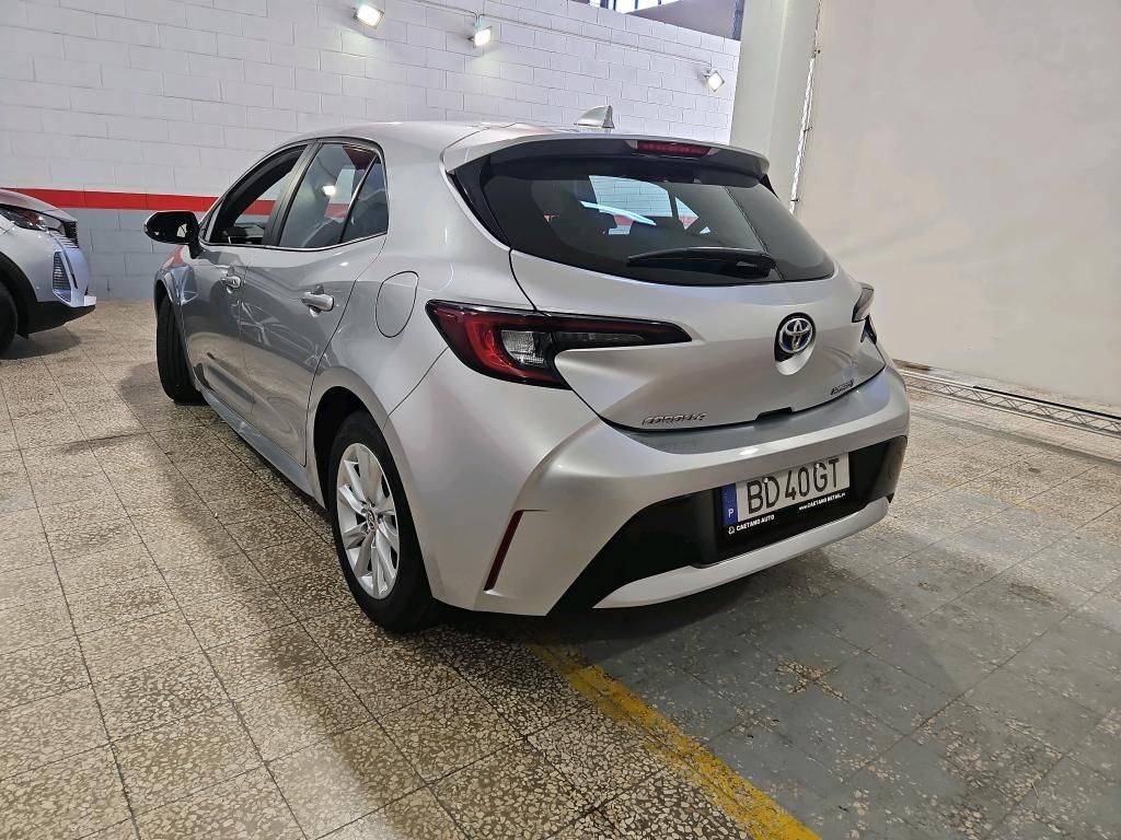 toyota-corolla-2023-hibrido-a-gasolina-1798cc