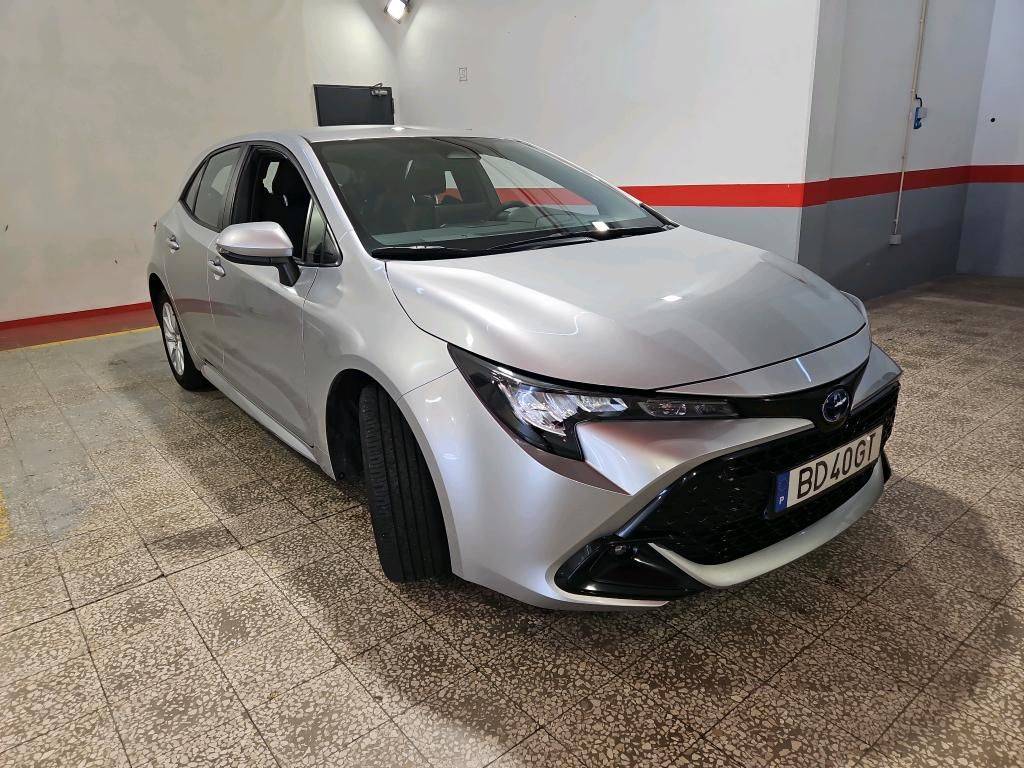 toyota-corolla-2023-hibrido-a-gasolina-1798cc