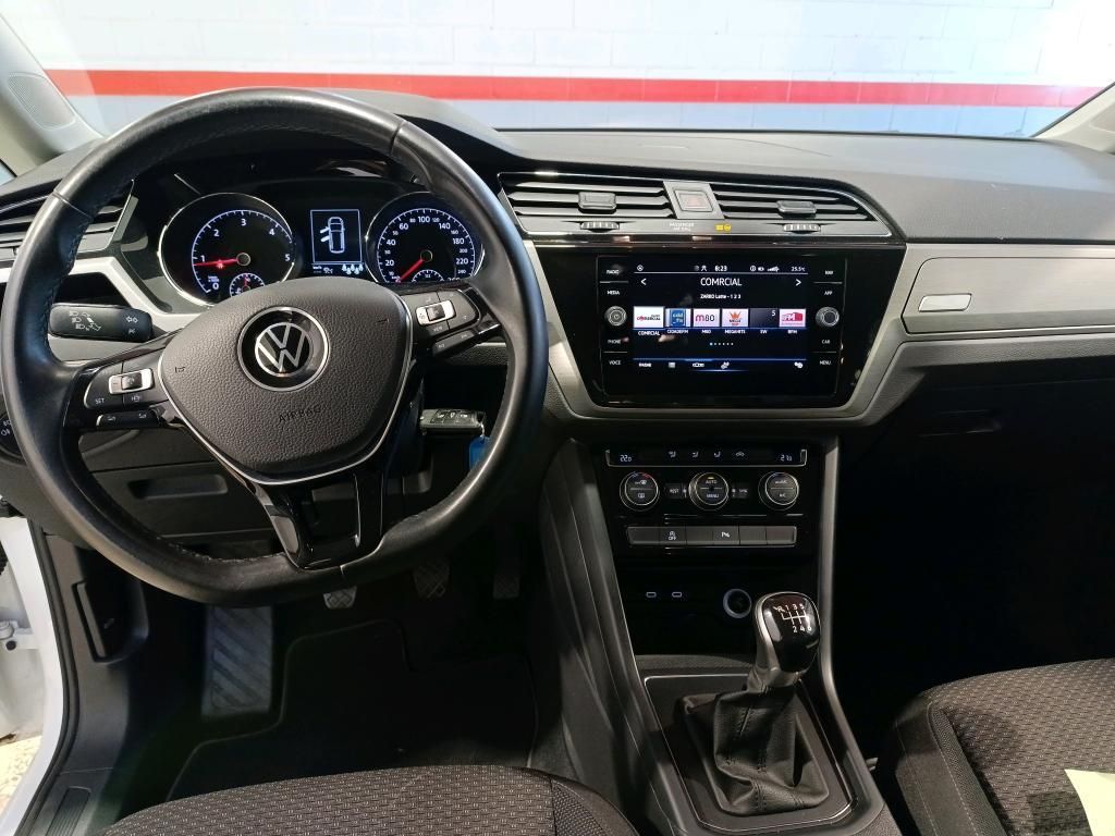 volkswagen-touran-2021-diesel-1968cc