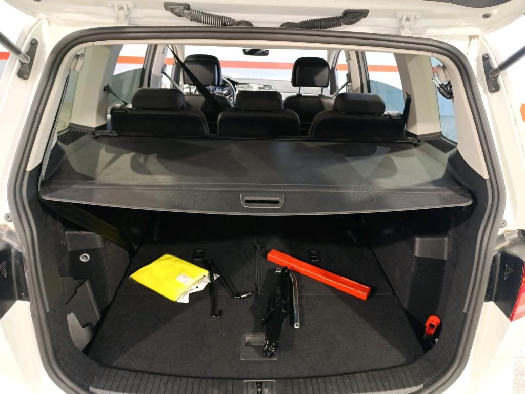volkswagen-touran-2021-diesel-1968cc