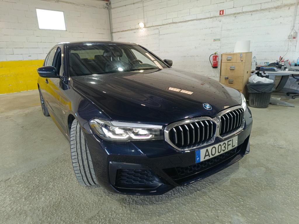 bmw-serie-5-2022-hibrido-a-gasolina-1998cc