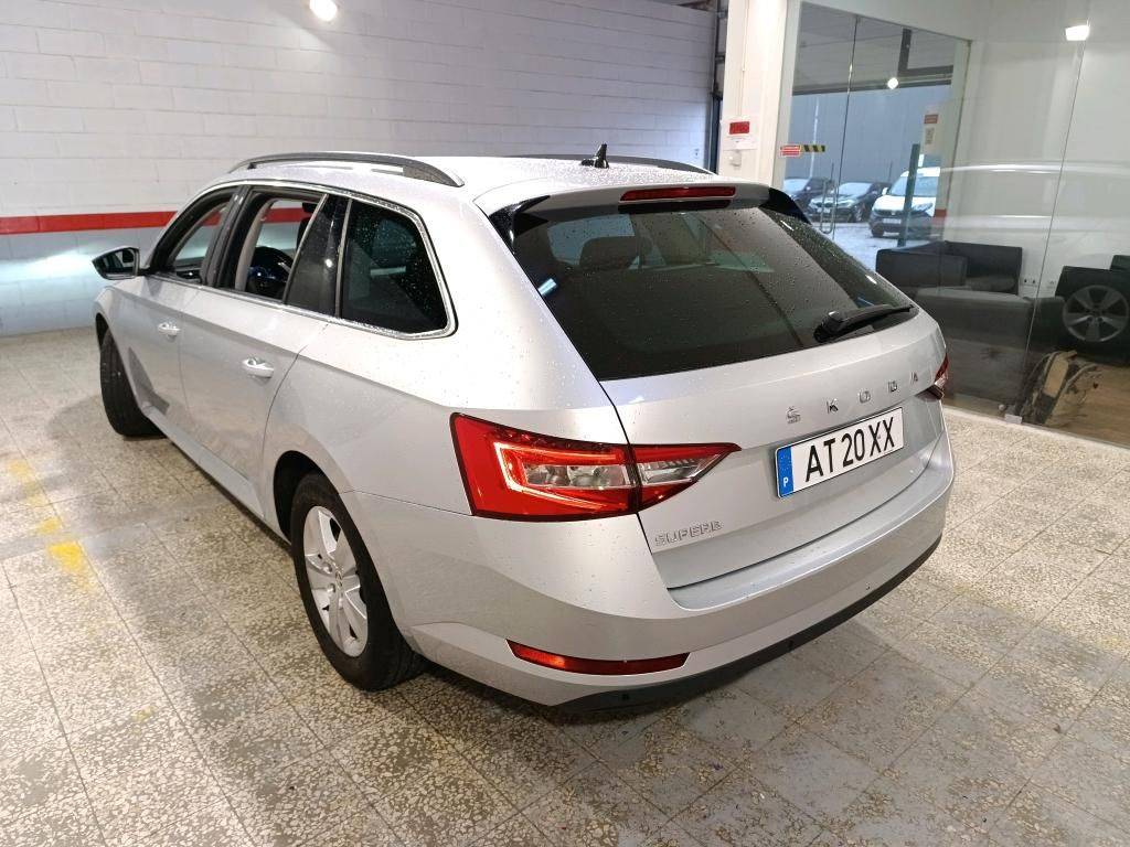 skoda-superb-2022-diesel-1968cc