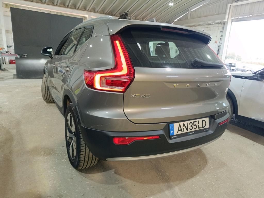 volvo-xc40-2022-hibrido-a-gasolina-1477cc