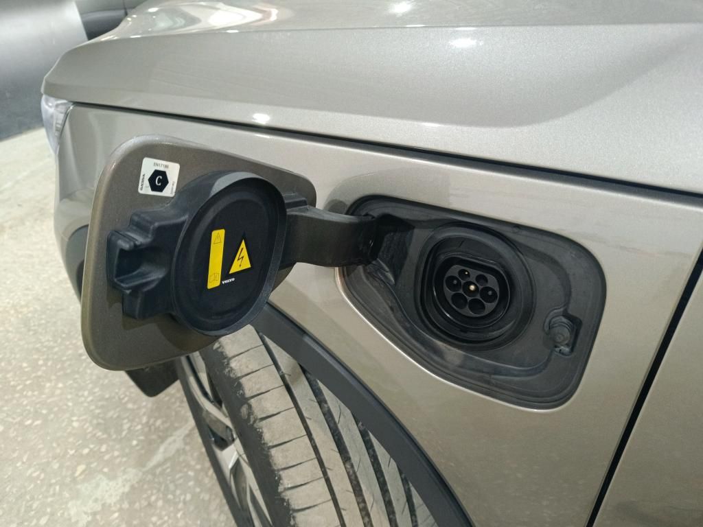volvo-xc40-2022-hibrido-a-gasolina-1477cc