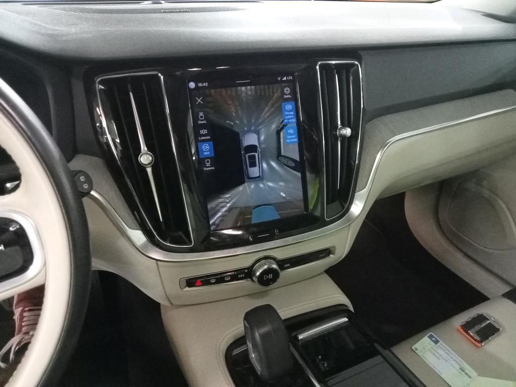volvo-v60-2022-hibrido-a-gasolina-1969cc