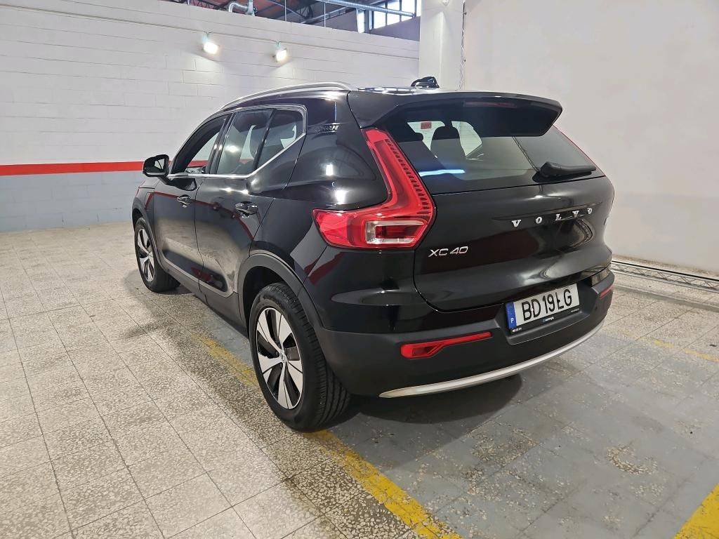 volvo-xc40-2023-hibrido-a-gasolina-1477cc