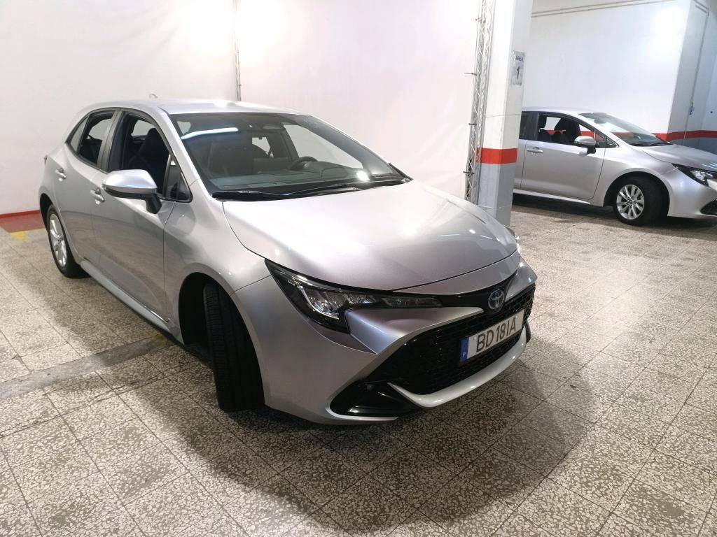 toyota-corolla-2023-hibrido-a-gasolina-1798cc