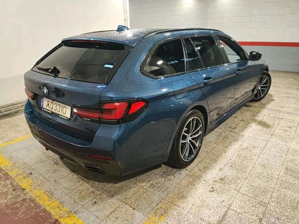 bmw-serie-5-2022-hibrido-a-gasolina-1998cc