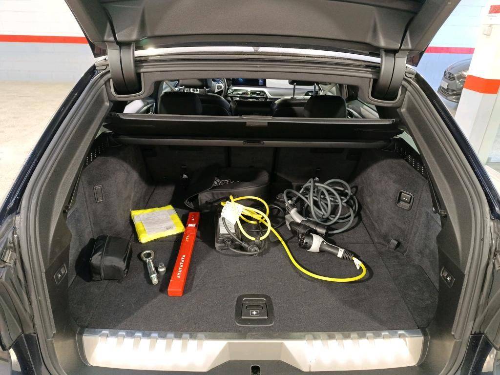 bmw-serie-5-2022-hibrido-a-gasolina-1998cc