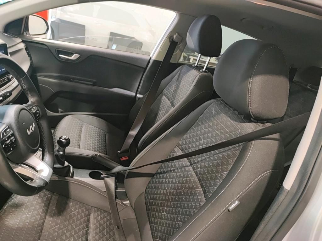 kia-rio-2022-gasolina-1197cc