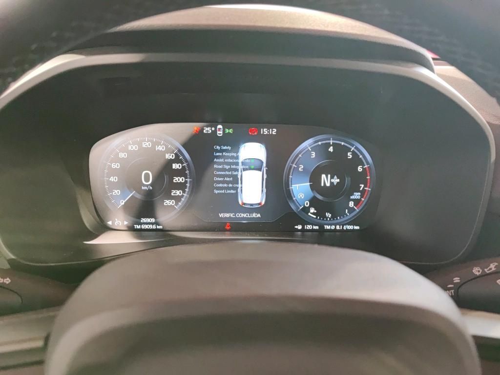 volvo-xc40-2022-gasolina-1477cc