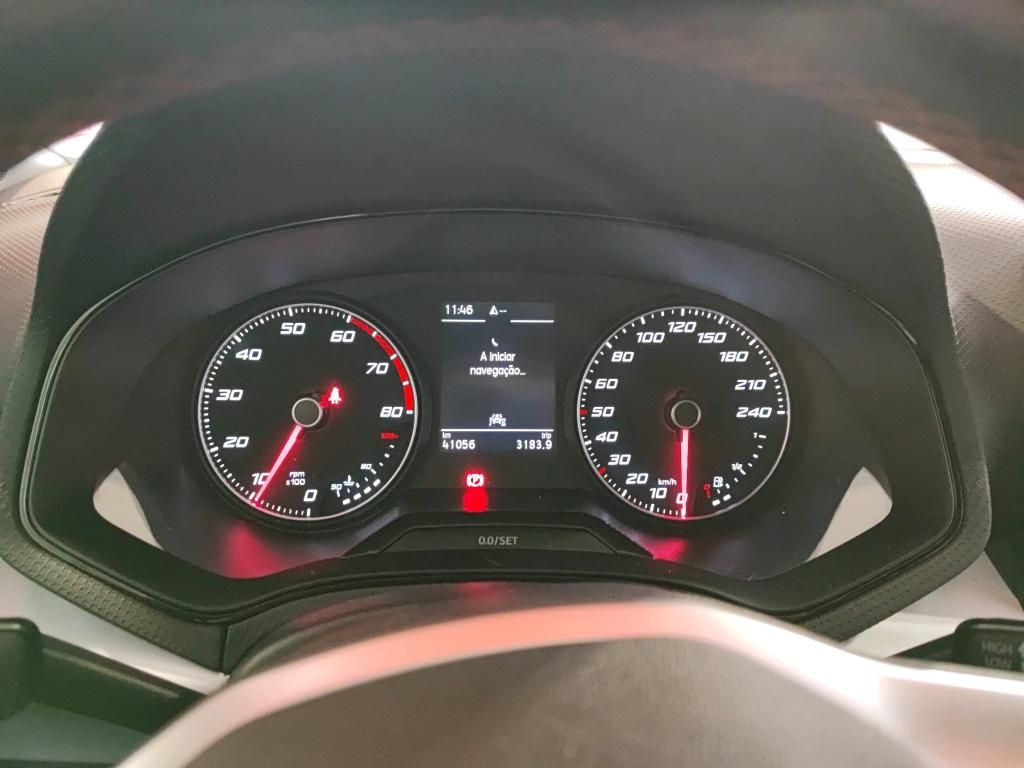 seat-arona-2022-gasolina-999cc