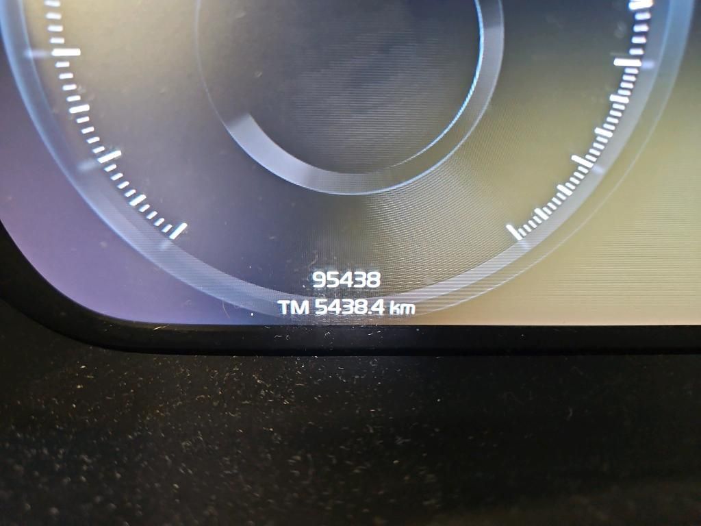 volvo-xc40-2022-hibrido-a-gasolina-1477cc