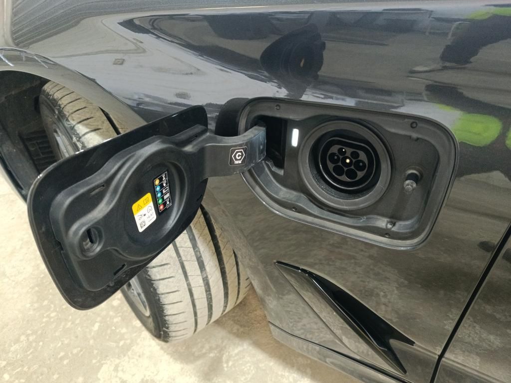 bmw-serie-5-2022-hibrido-a-gasolina-1998cc