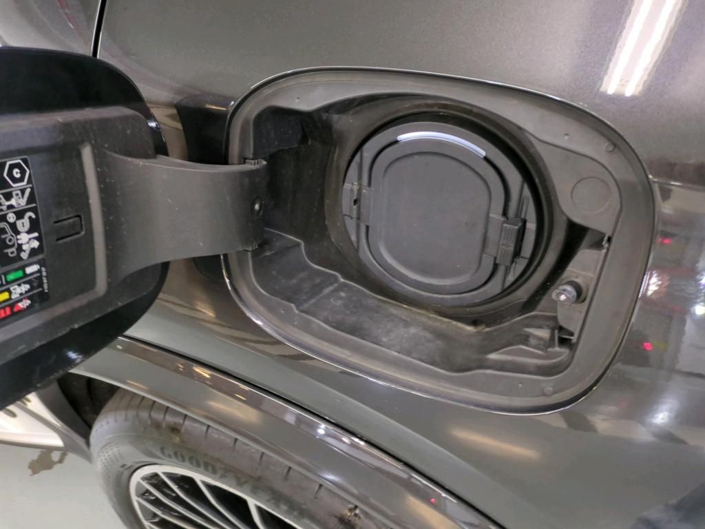 mercedes-benz-glc-2023-hibrido-a-gasolina-1999cc