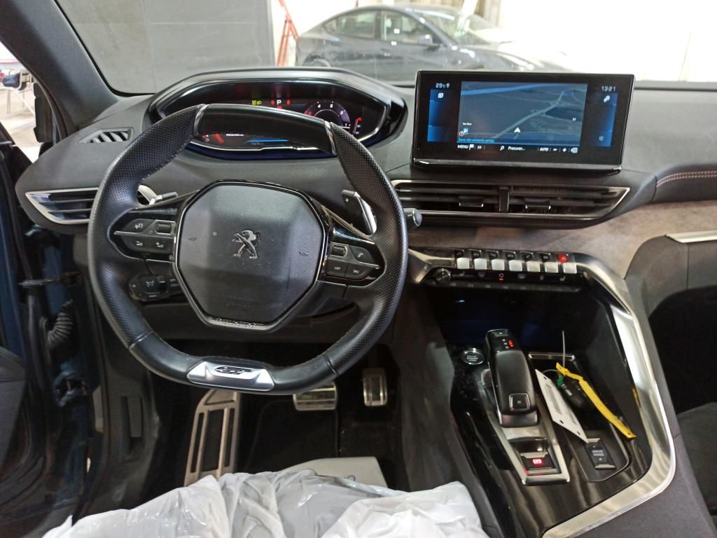peugeot-5008-2022-diesel-1499cc