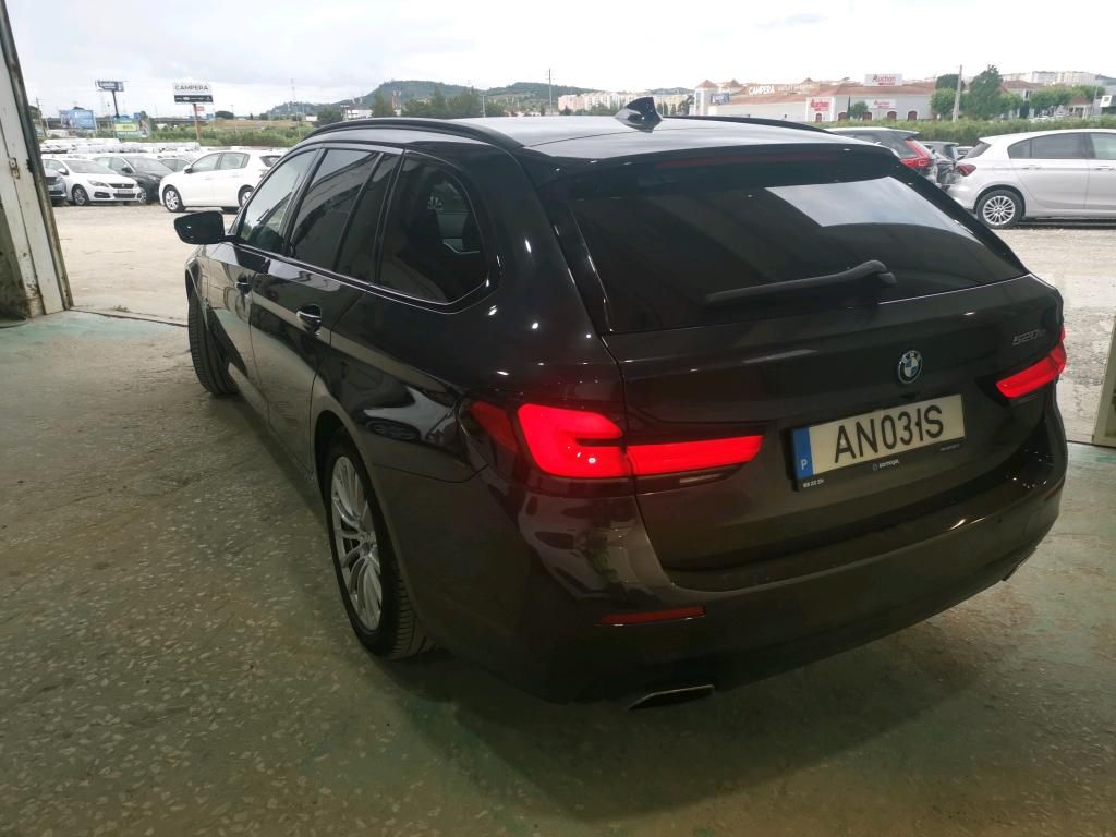 bmw-serie-5-2022-hibrido-a-gasolina-1998cc