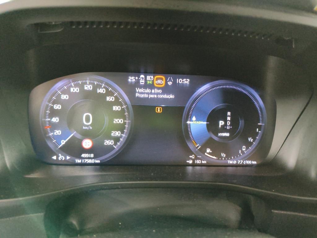 volvo-xc40-2022-hibrido-a-gasolina-1477cc