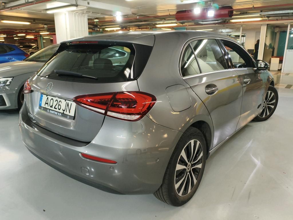 mercedes-benz-classe-a-2022-hibrido-a-gasolina-1332cc